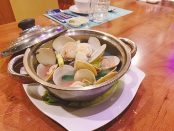 Giang Ghẹ - Nhà hàng hải sản Thuận An lý tưởng cho các thực khách sành ăn
