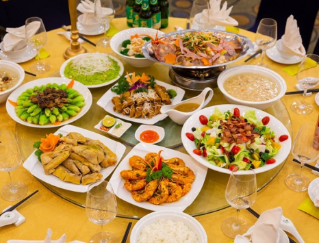 Tham khảo thực đơn tiệc tất niên cho doanh nghiệp
