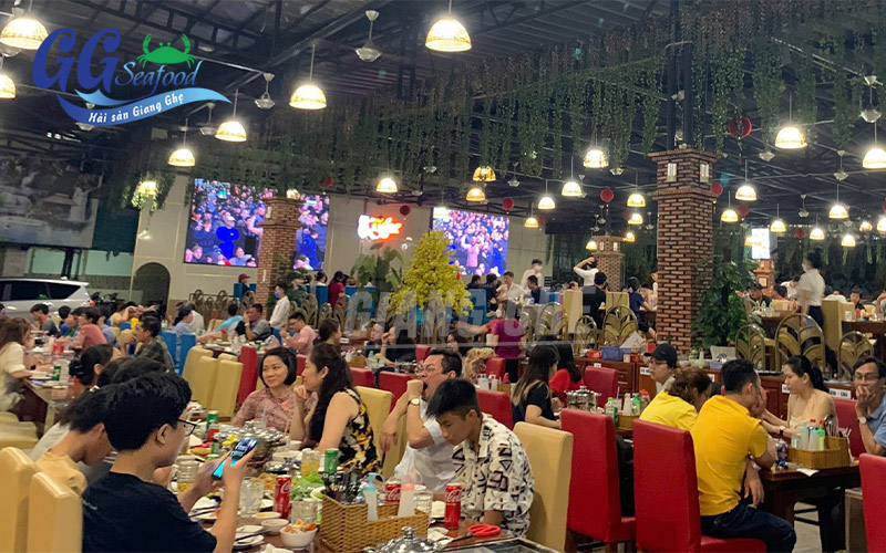 Tiệc tất niên gia đình