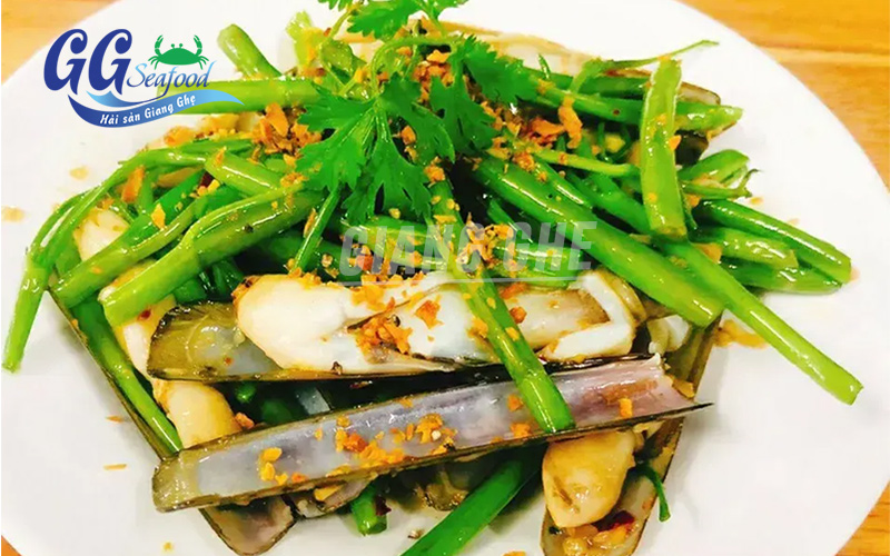 ốc móng tay xào rau muống