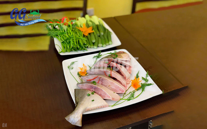 sơ chế cá chim nấu lẩu ngót